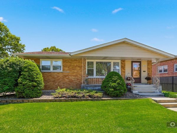5233 Oak Center Drive , Oak Lawn, IL 60453
