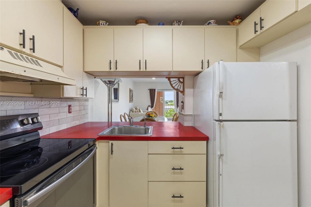 440 E 23rd St, Unit 1405, Hialeah, FL 33013 Photo