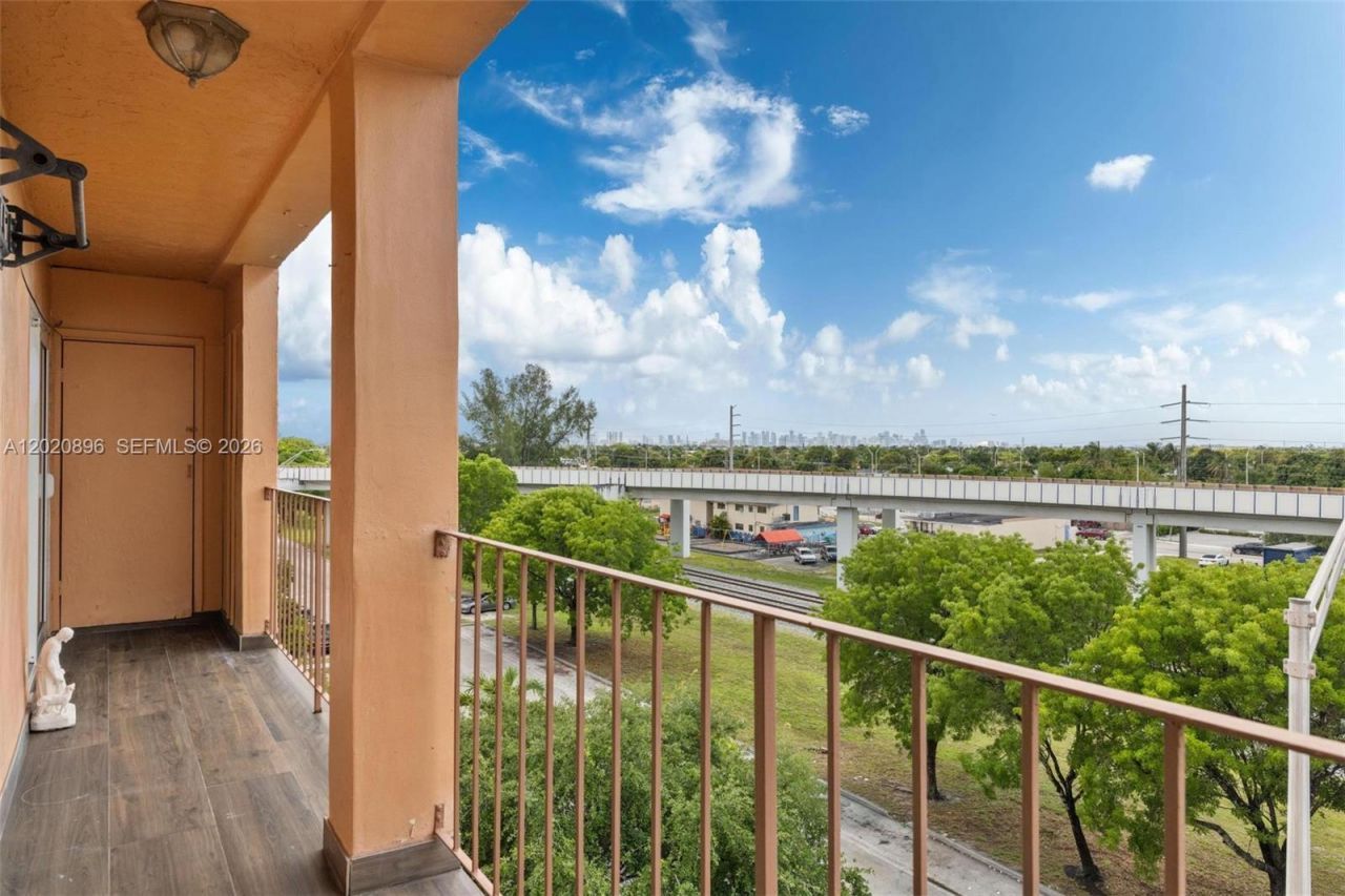 440 E 23rd St, Unit 1405, Hialeah, FL 33013 Photo