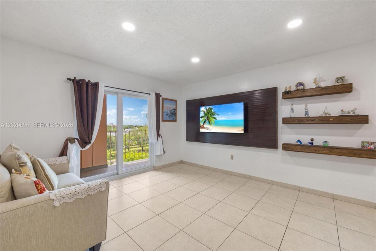 440 E 23rd St, Unit 1405, Hialeah, FL 33013 Photo