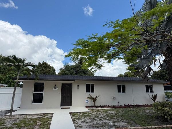 19255 NW 47th Pl , Miami Gardens, FL 33055