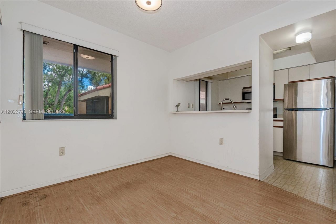 15525 N Miami Lakeway N, Unit 205-8, Miami Lakes, FL 33014 Photo