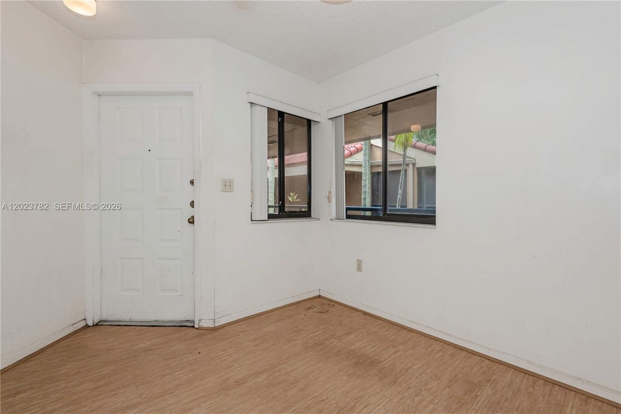 15525 N Miami Lakeway N, Unit 205-8, Miami Lakes, FL 33014 Photo