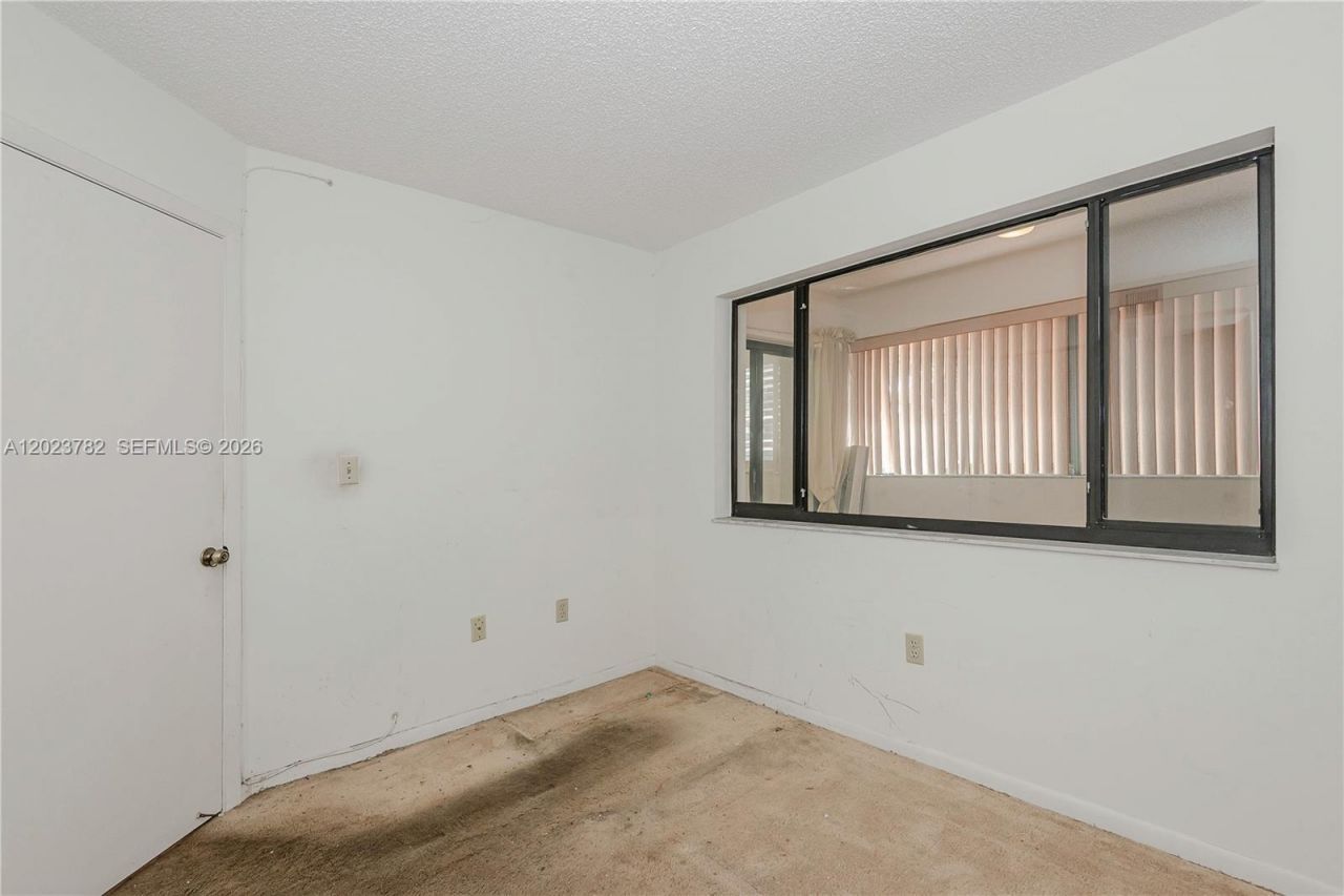 15525 N Miami Lakeway N, Unit 205-8, Miami Lakes, FL 33014 Photo