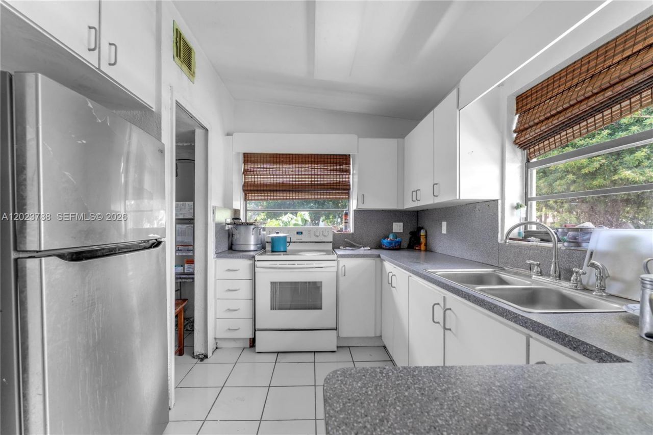 329 NW 13th St , Homestead, FL 33030 Photo