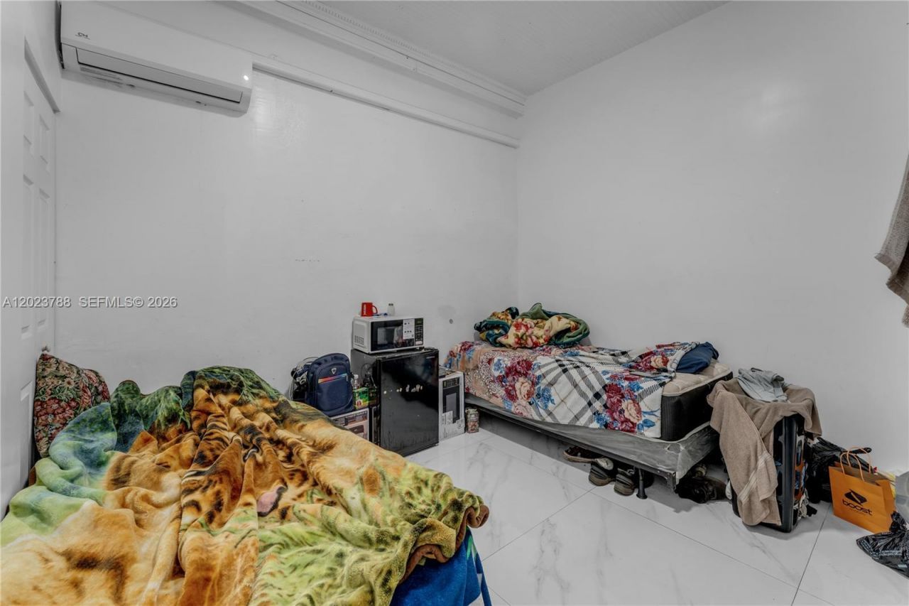 329 NW 13th St , Homestead, FL 33030 Photo