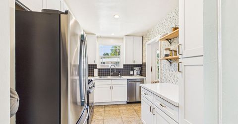 988 Gear Street, Reno, NV 89503 Photo