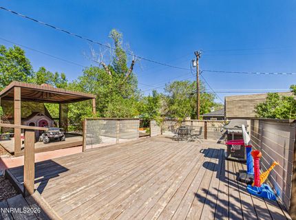 988 Gear Street, Reno, NV 89503 Photo