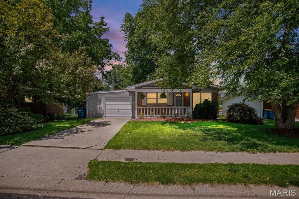 1909 Madison Avenue, Edwardsville, IL 62025 Main Photo