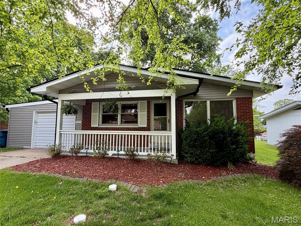 1909 Madison Avenue , Edwardsville, IL 62025 Main Photo