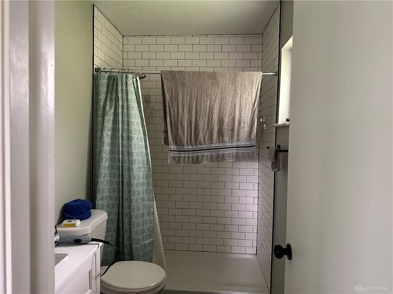 1069 Whitestone Road, Xenia, OH 45385 Photo 8