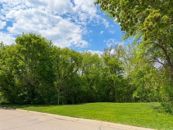202 W Everett Avenue , Fergus Falls, MN 56537