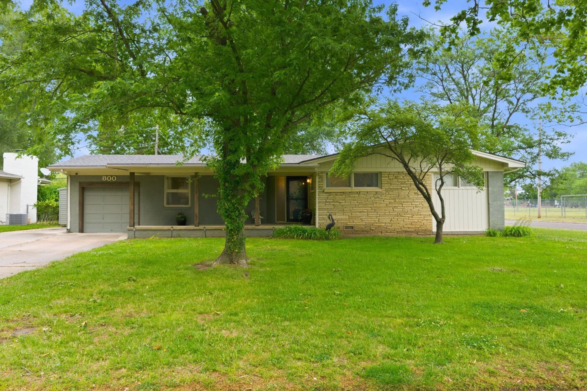 800 N Maus, Wichita, KS 67212 Main Photo