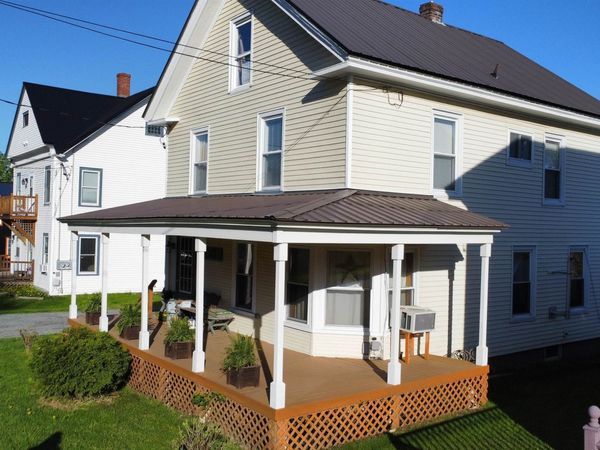 74 North Pleasant Street, Troy, VT 05859