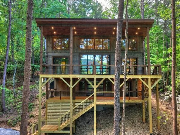328 Crabapple Drive, Blue Ridge, GA 30513