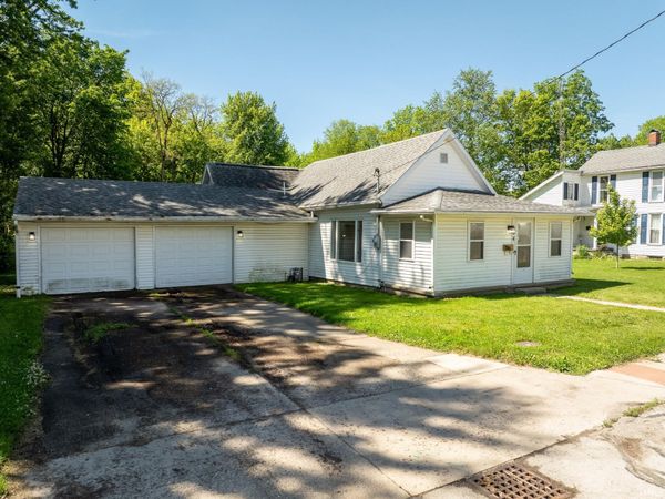 134 E Carl Street, Winchester, IN 47394
