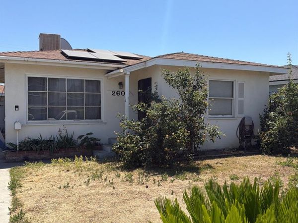 2605 Cleveland Way, Bakersfield, CA 93304