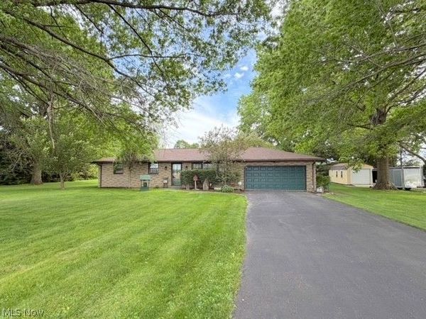 6092 East Avenue Extension SE, Gnadenhutten, OH 44629