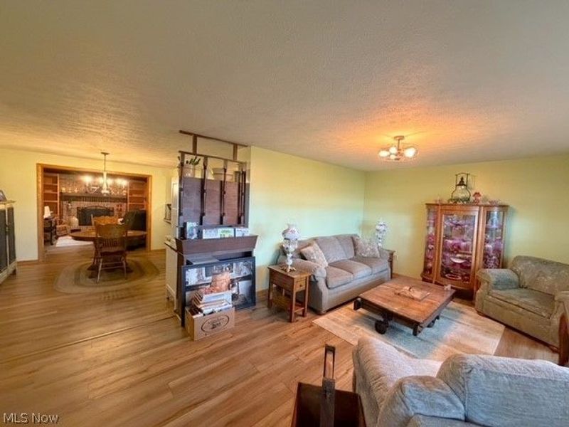 6092 East Avenue Extension SE, Gnadenhutten, OH 44629 Photo 2