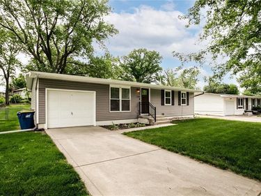 1305 Park Lane, Liberty, MO 64068