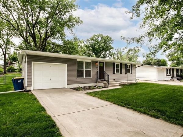 1305 Park Lane, Liberty, MO 64068