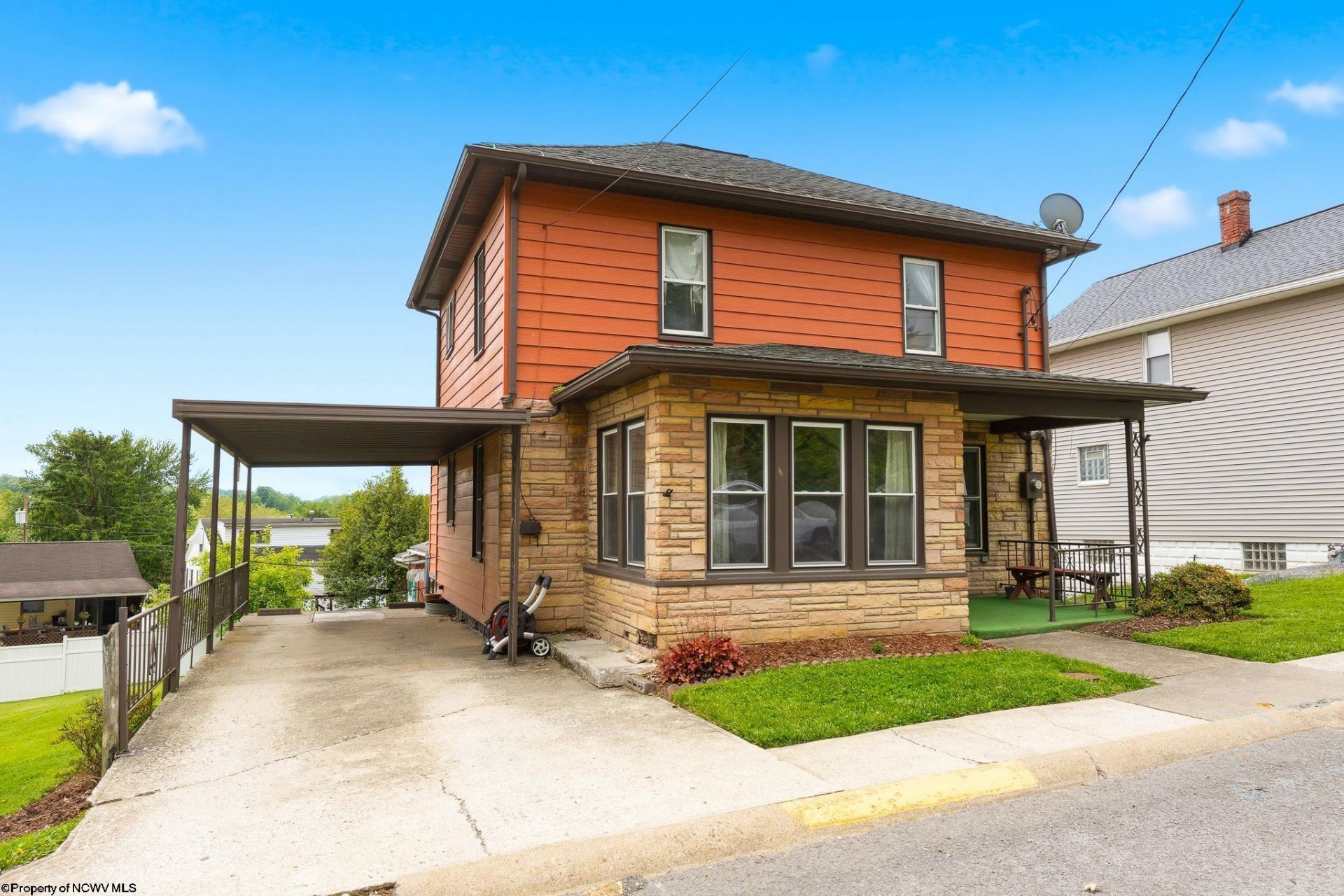 14 Globe Avenue, Morgantown, WV 26501 Main Photo