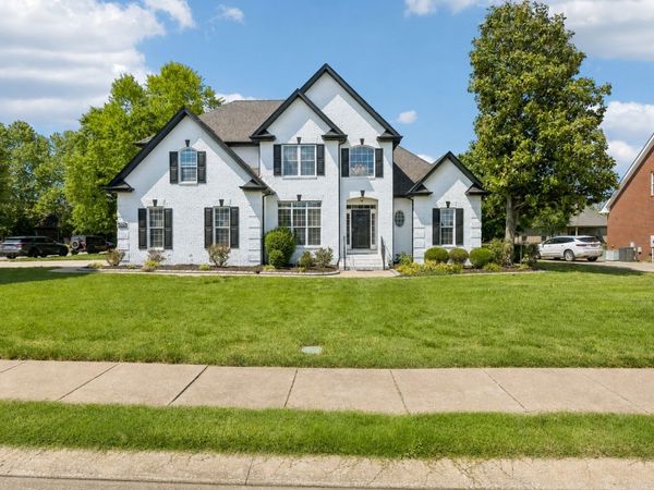 3232 Genoa Dr , Murfreesboro, TN 37128