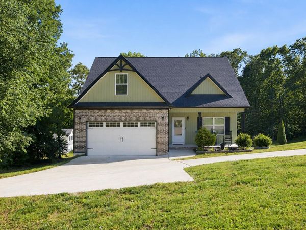 233 Eastview Cove Drive, Cleveland, TN 37323