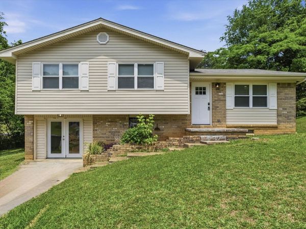 901 Valerie Lane, Hixson, TN 37343