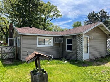 180 Fonda Drive, Deerfield Twp, MI 48421