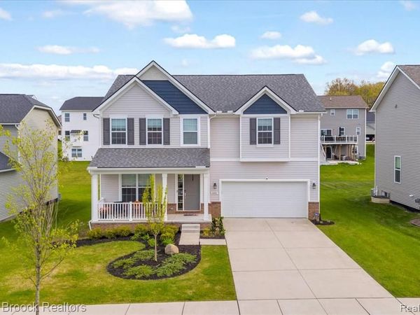 8401 Sharon Drive, White Lake Twp, MI 48386