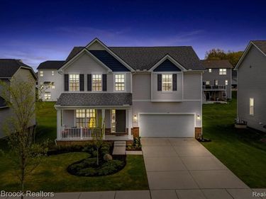 8401 Sharon Drive, White Lake Twp, MI 48386