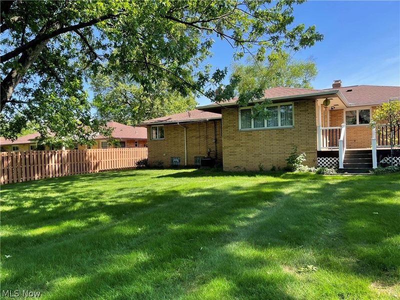 729 E Parkhaven Drive , Seven Hills, OH 44131 Photo 31