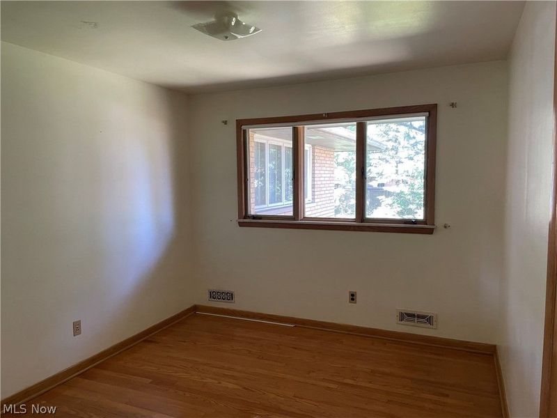 729 E Parkhaven Drive , Seven Hills, OH 44131 Photo 9
