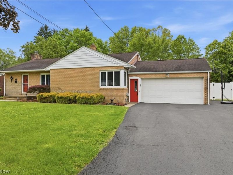 765 Ewing Road , Youngstown, OH 44512 Photo 1