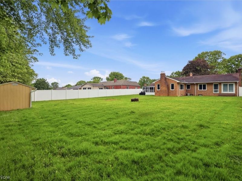 765 Ewing Road , Youngstown, OH 44512 Photo 26