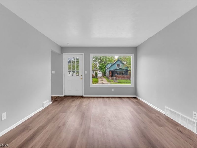16605 Glenpark Avenue , Cleveland, OH 44128 Photo 3