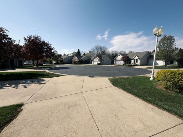 1440 Woodlawn Cmns, Unit 10, Grand Haven, MI 49417