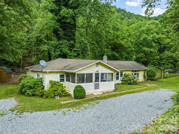 449 Little East Fork Road, Canton, NC 28716