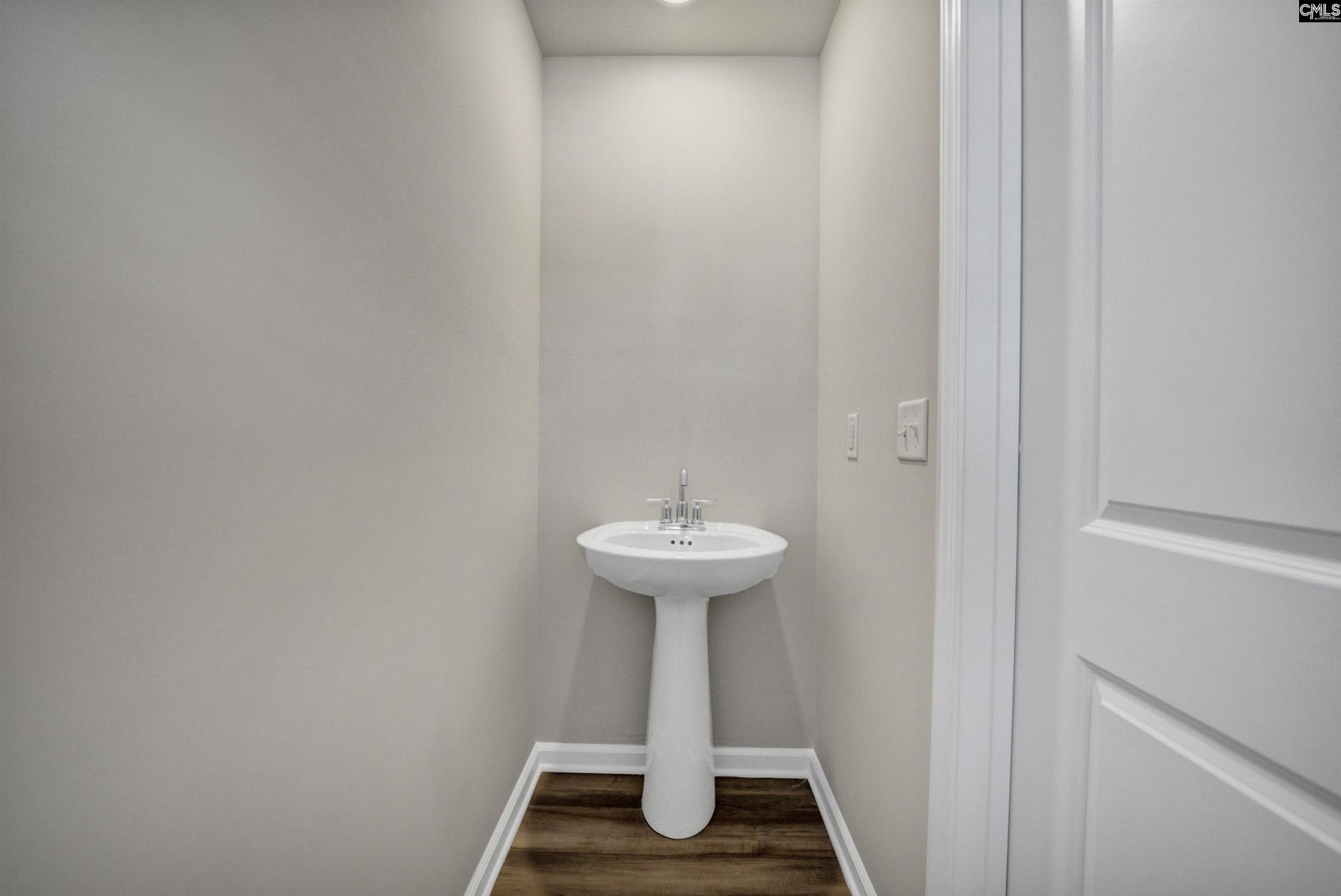 108 Winding Chestnut Drive Photo 5