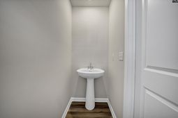108 Winding Chestnut Drive photo 4