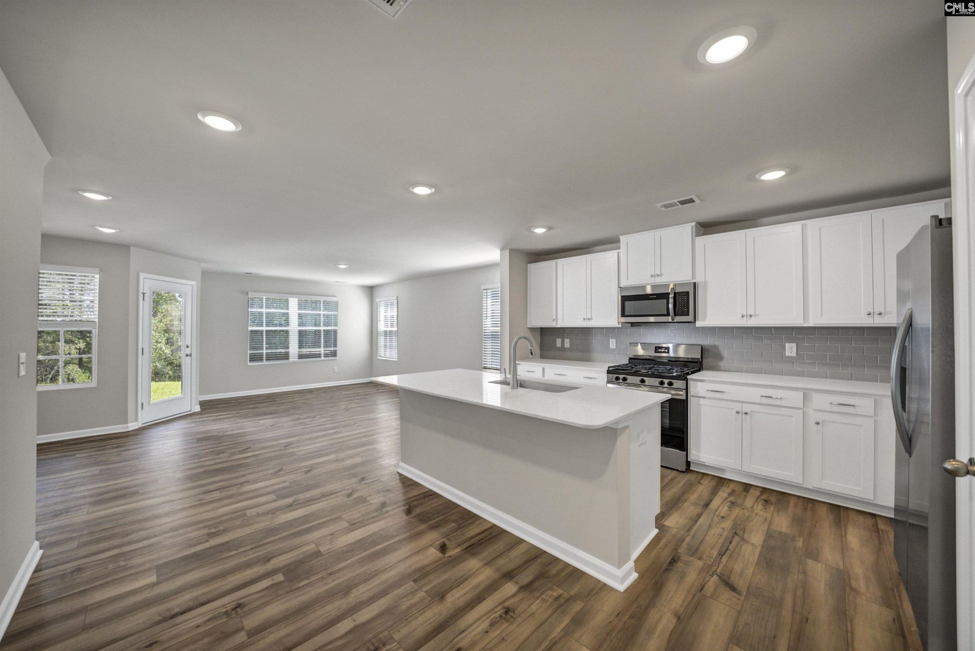 108 Winding Chestnut Drive Photo 6
