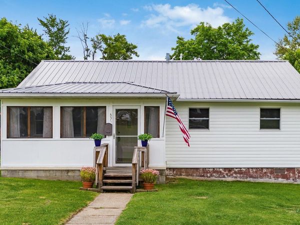 431 Swigart Street , New Lexington, OH 43764