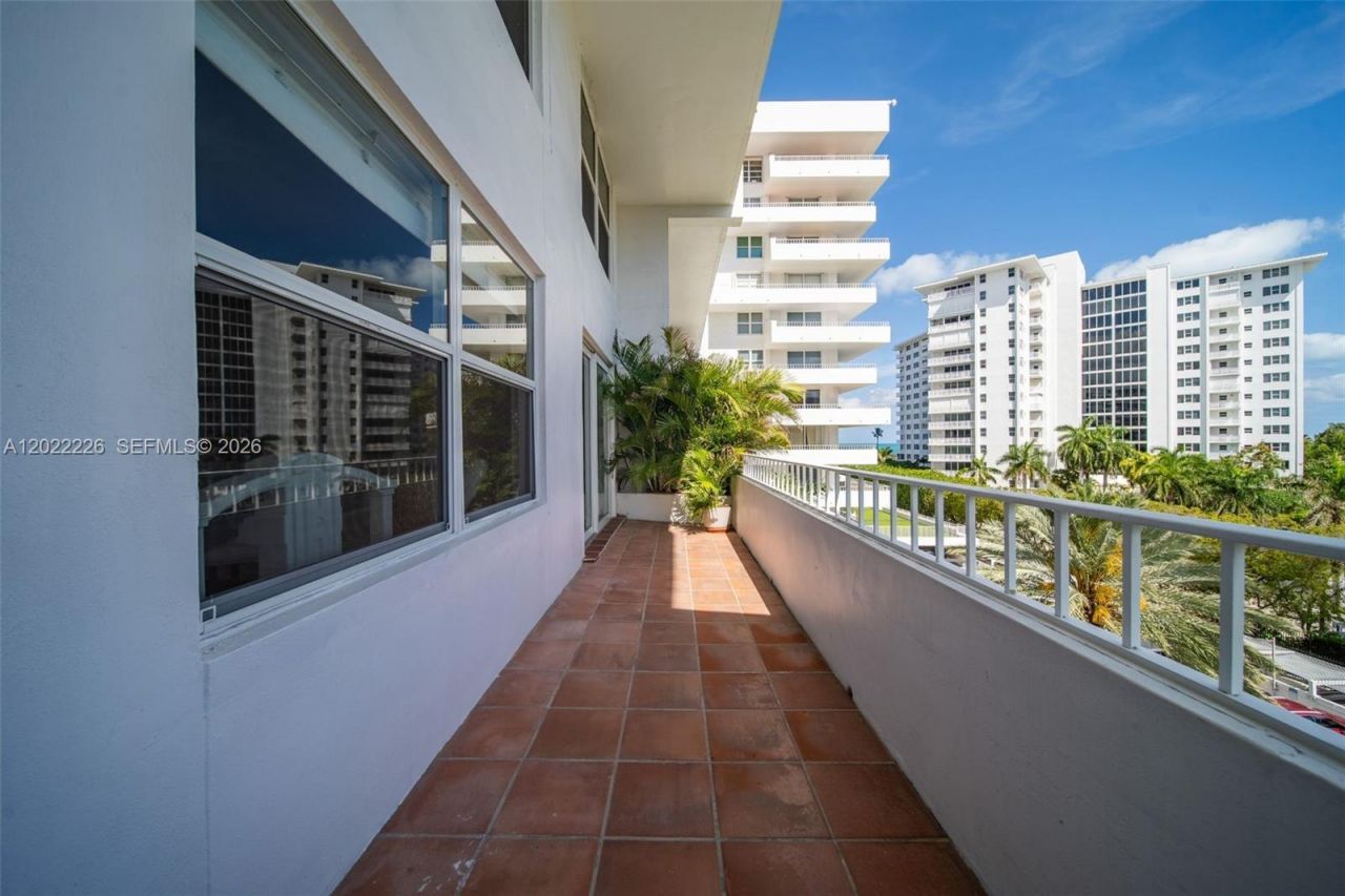 199 Ocean Lane Dr , Unit 515, Key Biscayne, FL 33149 Photo