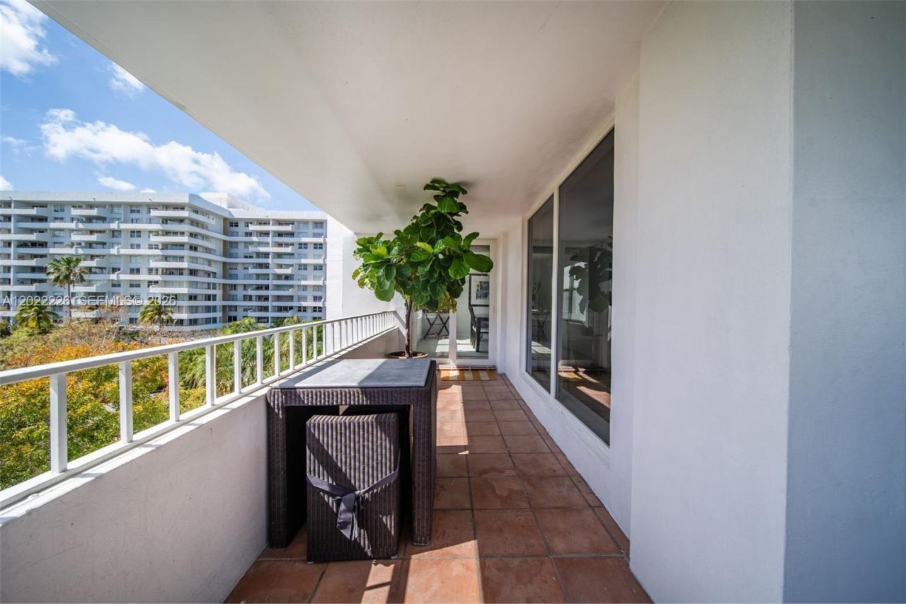 199 Ocean Lane Dr , Unit 515, Key Biscayne, FL 33149 Photo