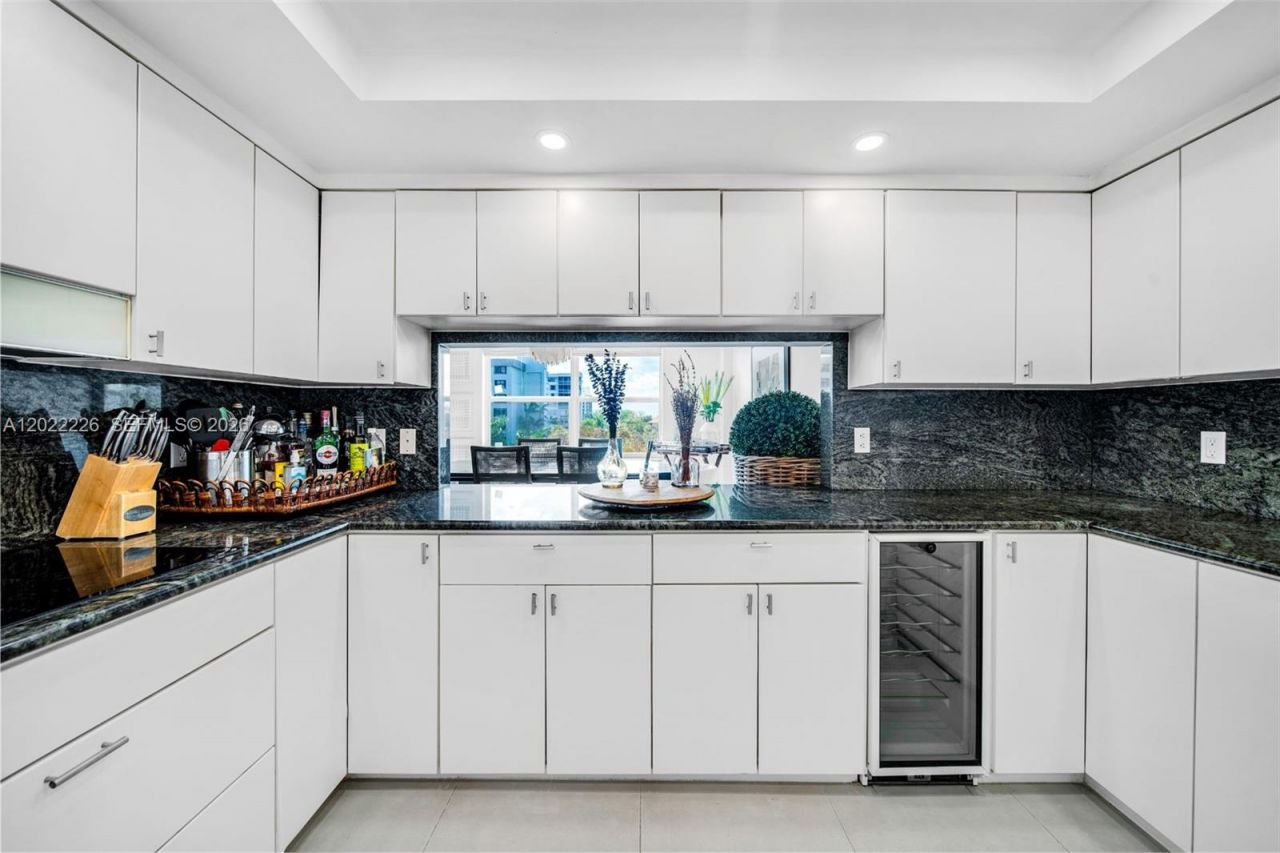 199 Ocean Lane Dr , Unit 515, Key Biscayne, FL 33149 Photo