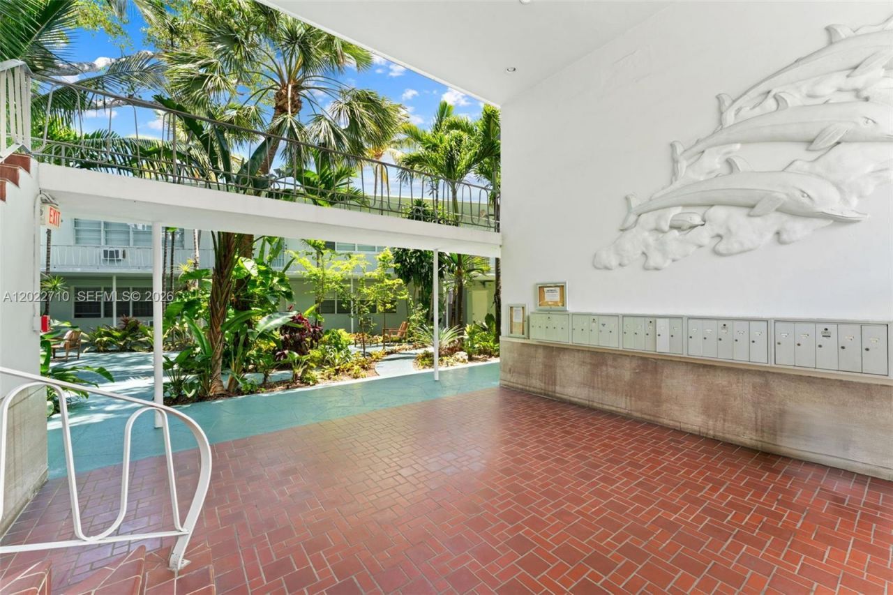 1925 Washington Ave , Unit 16, Miami Beach, FL 33139 Photo