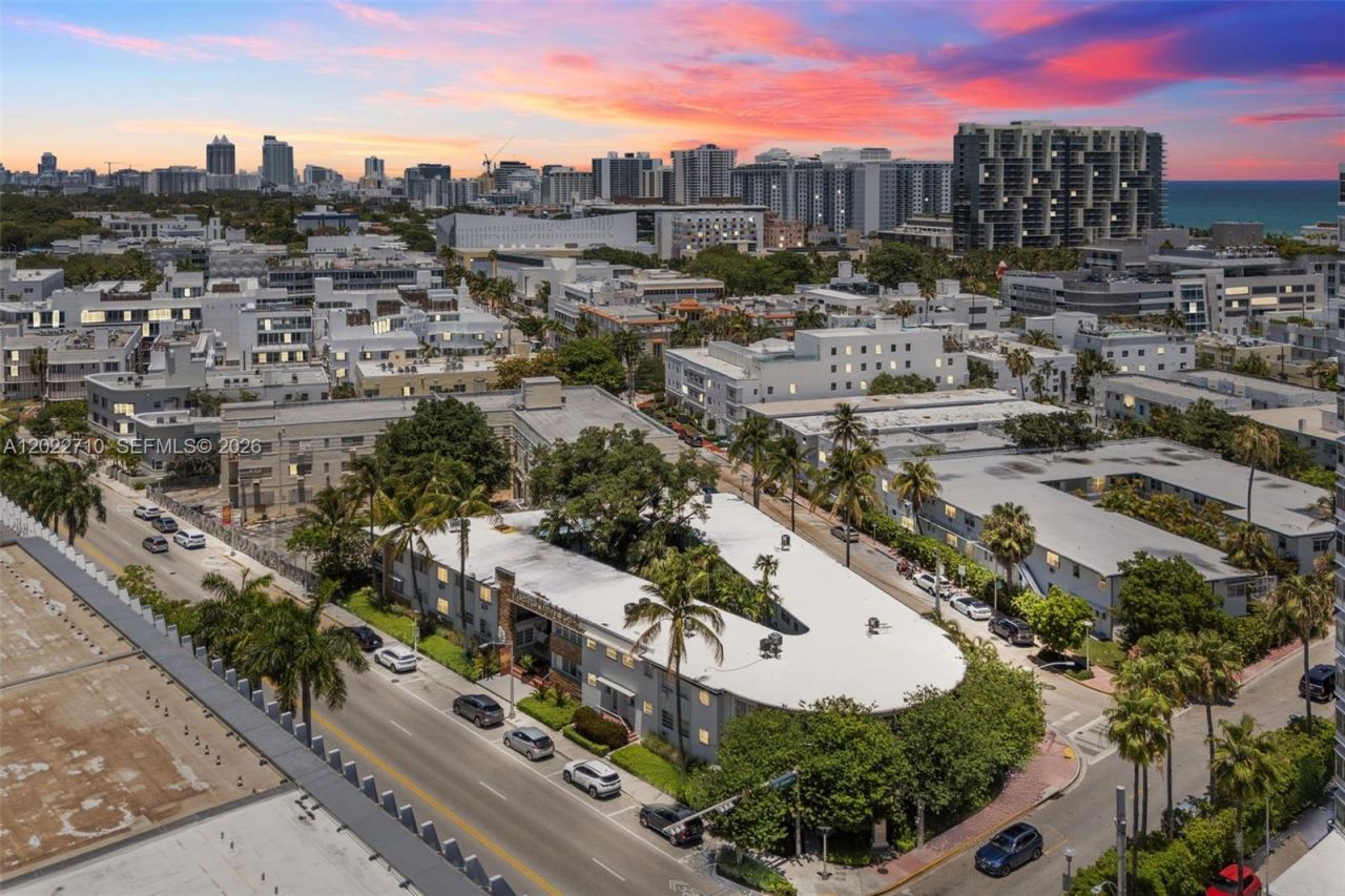 1925 Washington Ave , Unit 16, Miami Beach, FL 33139 Photo