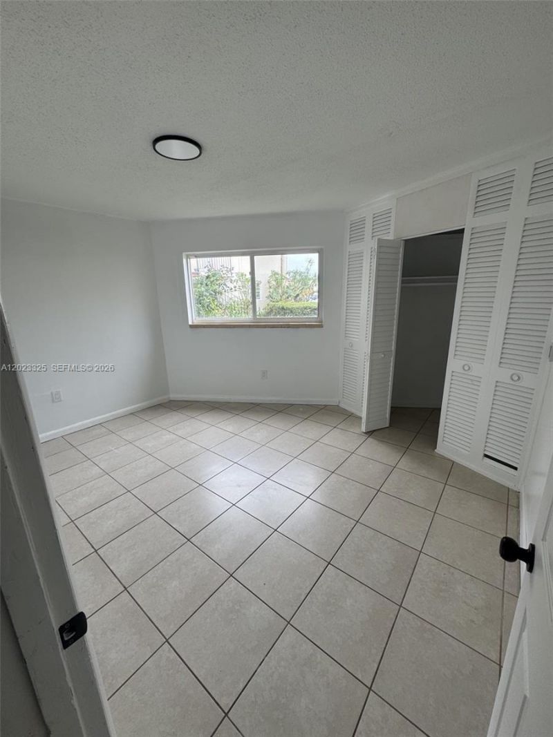 1643 NE Miami Gardens Dr, Unit 121, Miami, FL 33179 Photo
