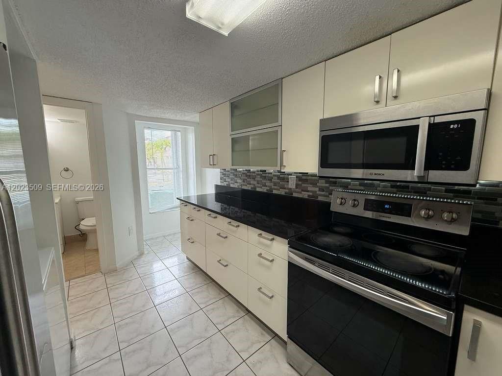1137 NW 123rd Court , Unit 610, Miami, FL 33182 Photo